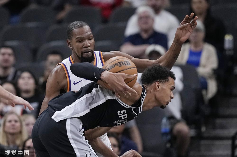 [天下足球]穆西亚拉双响 拜仁击败海登海姆.